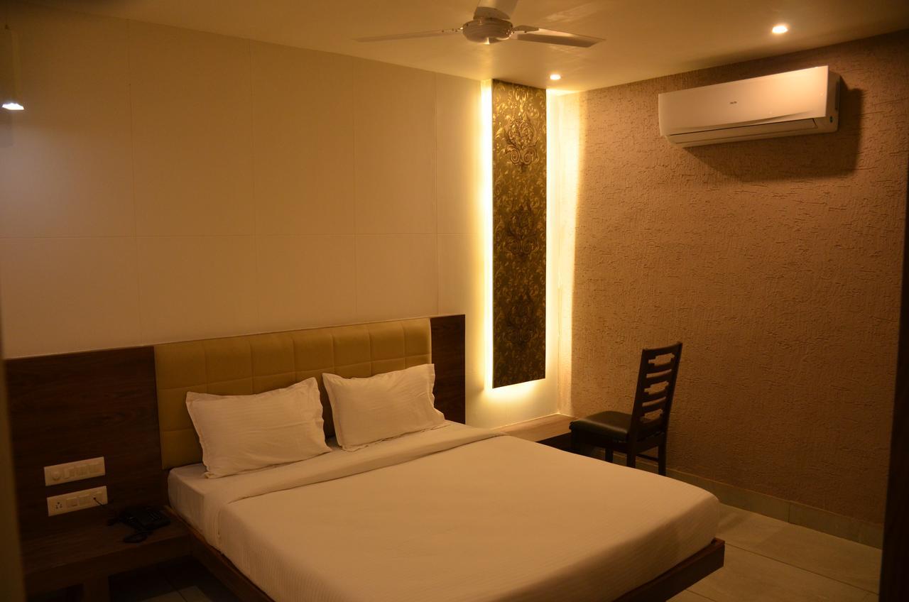 Apple Residency Hotel Patan  Exterior foto