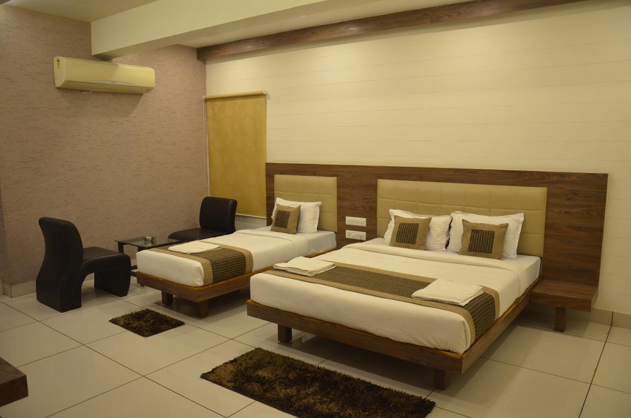 Apple Residency Hotel Patan  Exterior foto