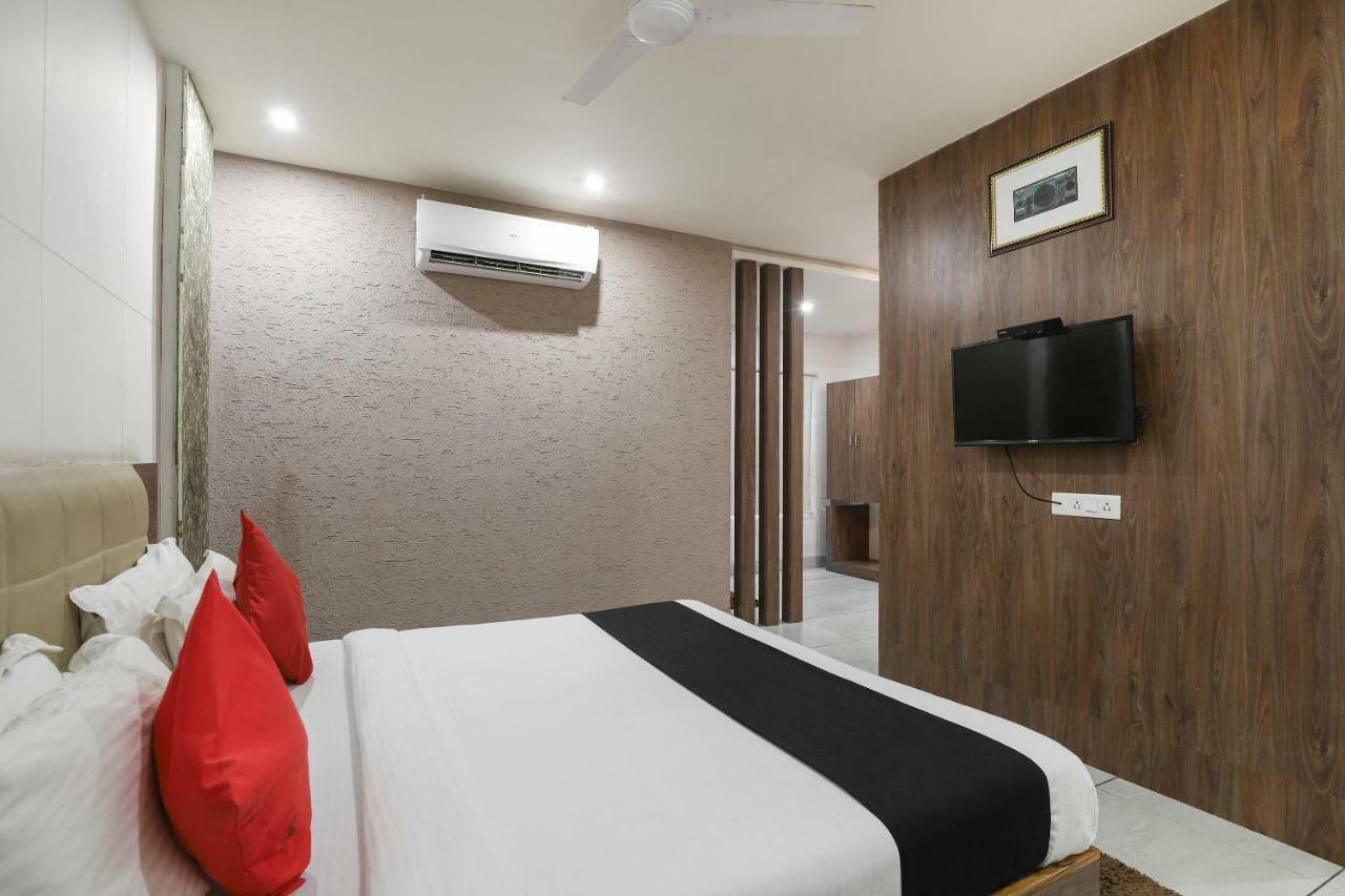 Apple Residency Hotel Patan  Exterior foto